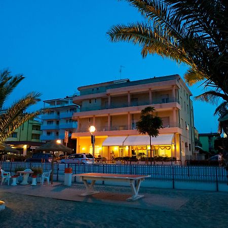 Albergo Villa Mauri Rimini Exterior photo