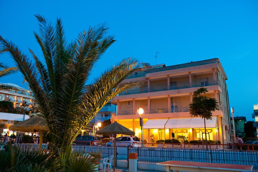 Albergo Villa Mauri Rimini Exterior photo